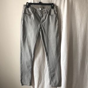Gray skinny jeans